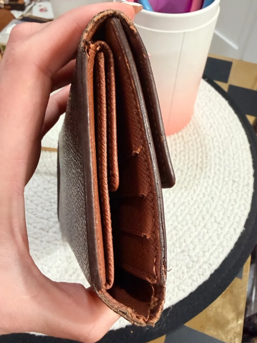 1999 LV Monogram
International Trifold Wallet TH1929 - project piece? - Picture 5 of 10